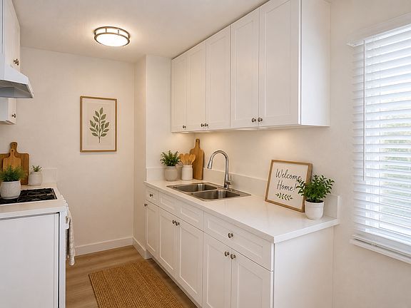 2nd image of 6961 Whitsett Ave #217