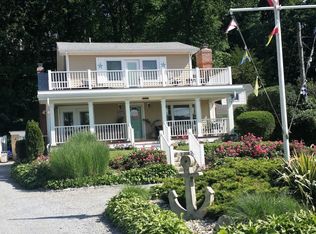 113 Shore Rd, Glen Cove, NY 11542