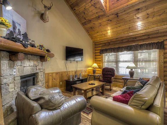 4th image of 350 Big Bear Way