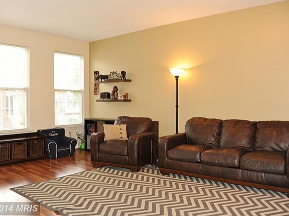 5th image of 7756 Desiree St