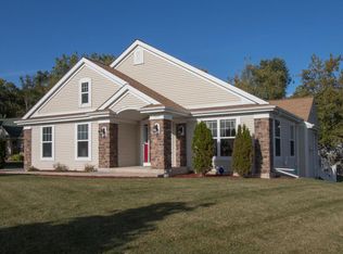 7354 N Bishop Cir, Milwaukee, WI 53224