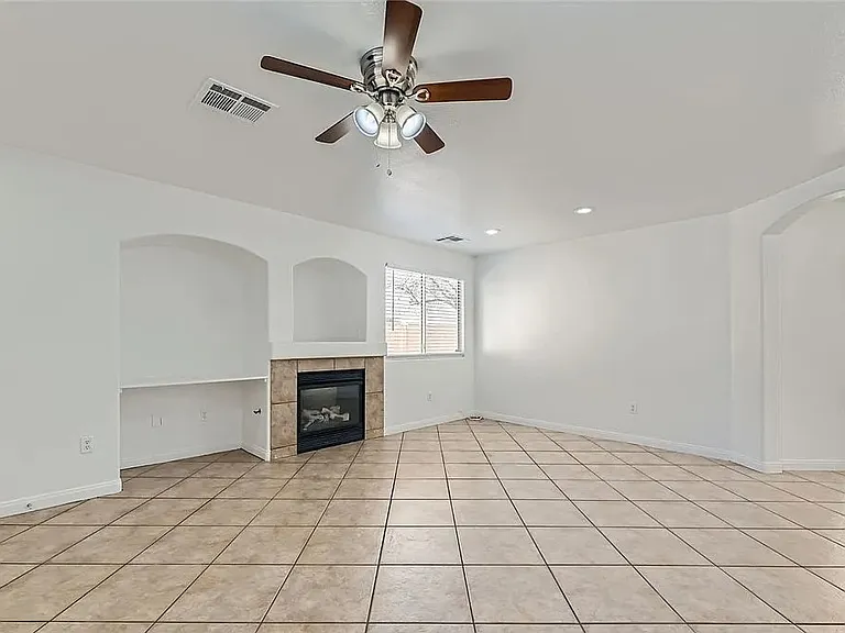5849 Old English Ct — Photo 6