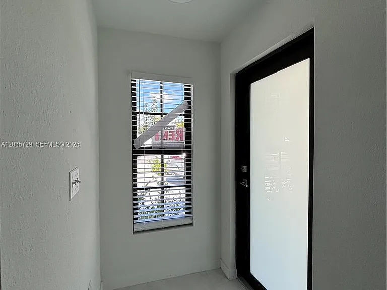 1459 NW 2nd Ave #1 — Photo 3