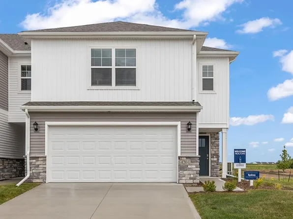 4740 170th Pl, Urbandale, IA 50323
