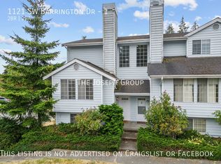 1121 SW Barrington Dr APT 1, Oak Harbor, WA 98277