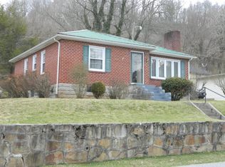 615 1st Ave, Saltville, VA 24370