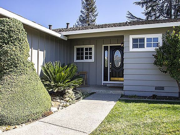 3rd image of 3222 Loma Alta Dr