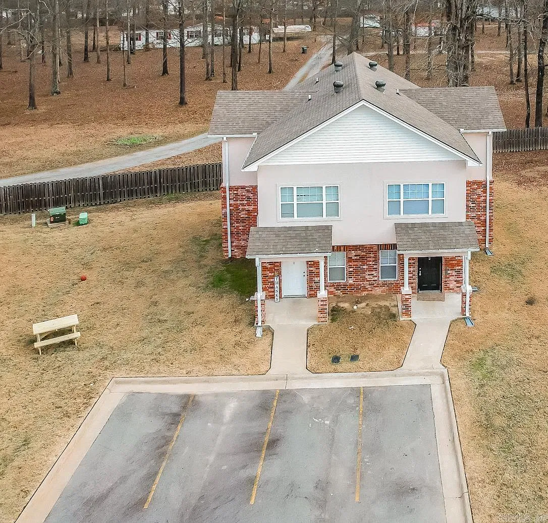 2 bed, 2.5 bath, 1276 sqft, $1,325 — Photo 4