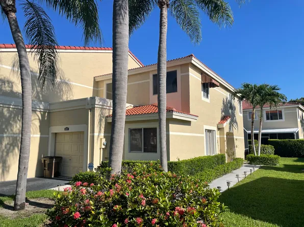 697 Deer Creek Corona Way, Deerfield Beach, FL 33442