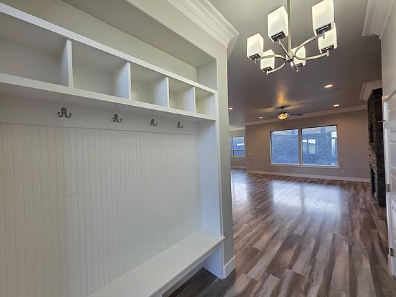 5th image of 584 Thebes St