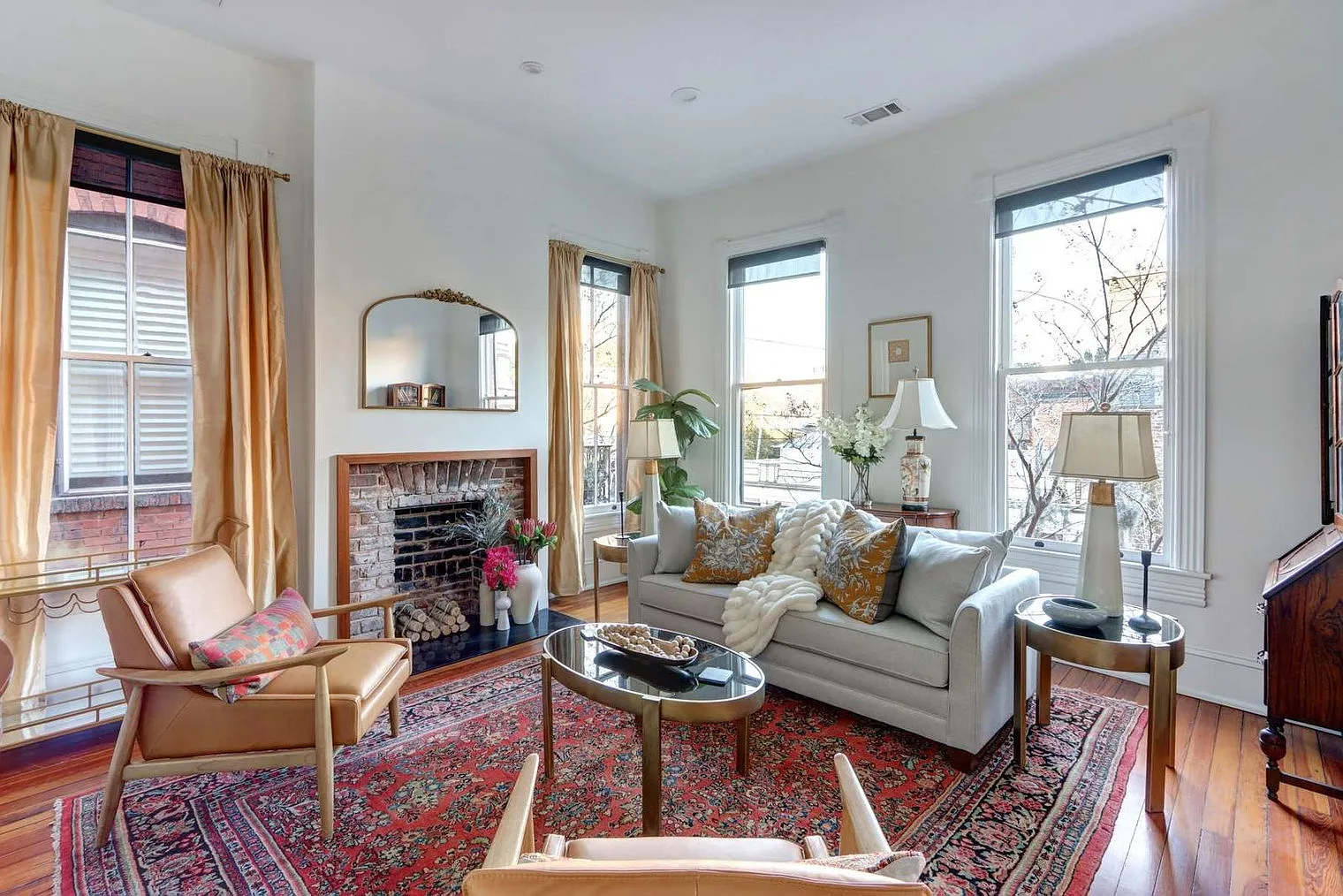 3 bed, 2.0 bath, $7,662 — Photo 1