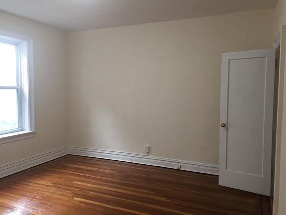 3rd image of 257 Grant Ave #5
