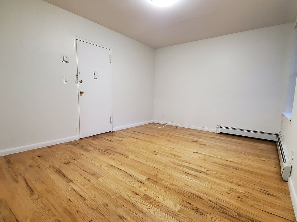 2nd image of 32 Gifford Ave #21E