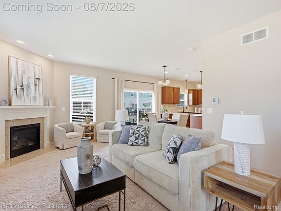4th image of 2268 Crystal Crossing Dr