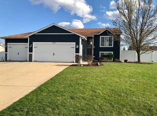 1544 Meadows Ln SW, Wyoming, MI 49509