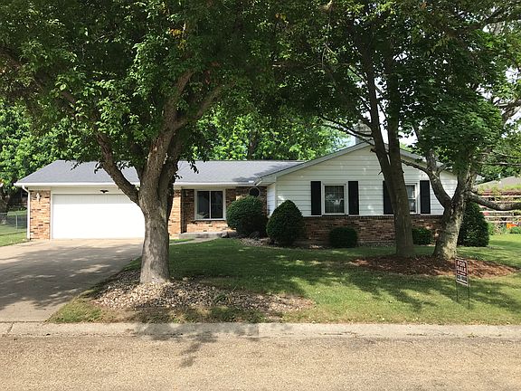 2nd image of 627 N Princeville Ave
