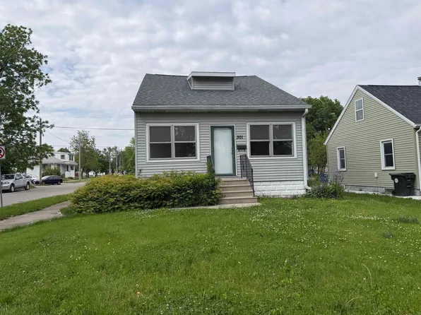 301 Bertch Ave, Waterloo, IA 50702