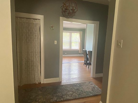 Picture from Living Room to dining/office/den space