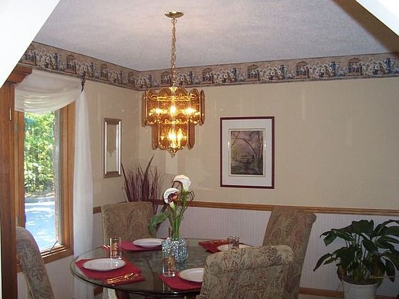 5th image of 1505 Hall Acres Dr