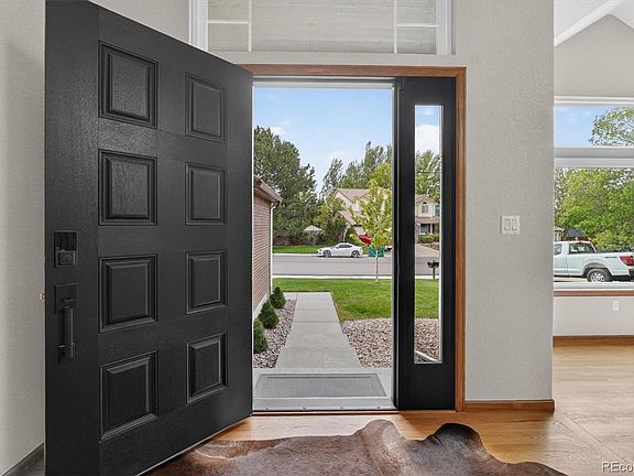 3rd image of 5023 Mountain Meadow Trail