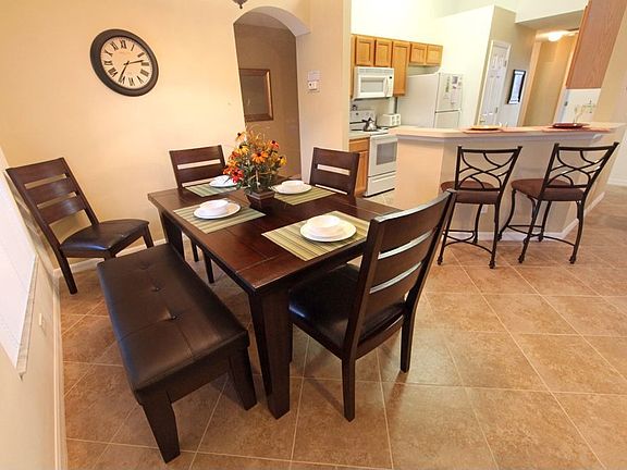 Kitchen and Breakfast Area