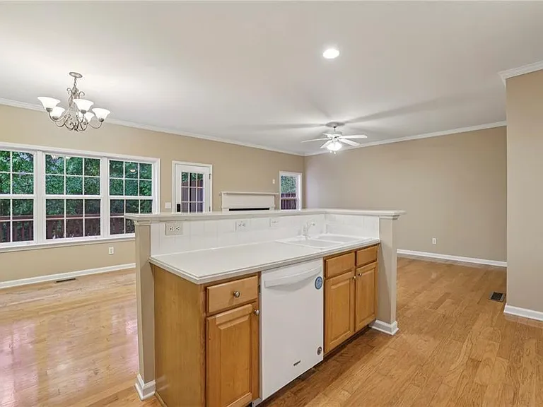 3128 Mercer University Dr — Photo 14