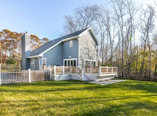 200 Woodbine Dr, East Hampton, NY 11937