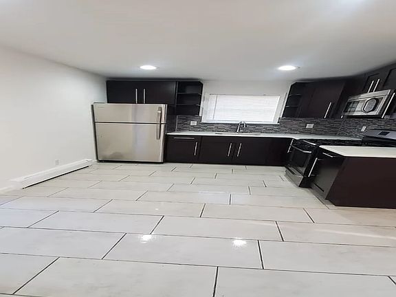 2nd image of 3586 Kennedy Blvd #2L