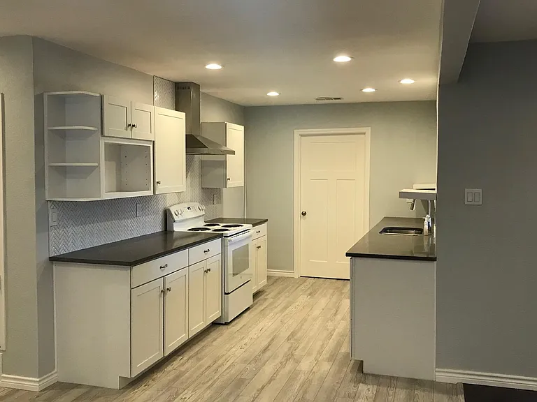 3801 Casa Del Sol Ln — Photo 2