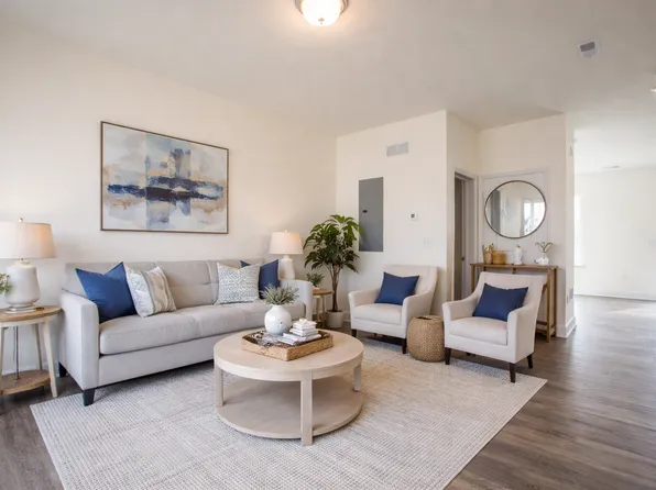 3712 Castle Dr, Dover, PA 17315