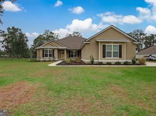 295 Harbour Island Cir, Waverly, GA 31565