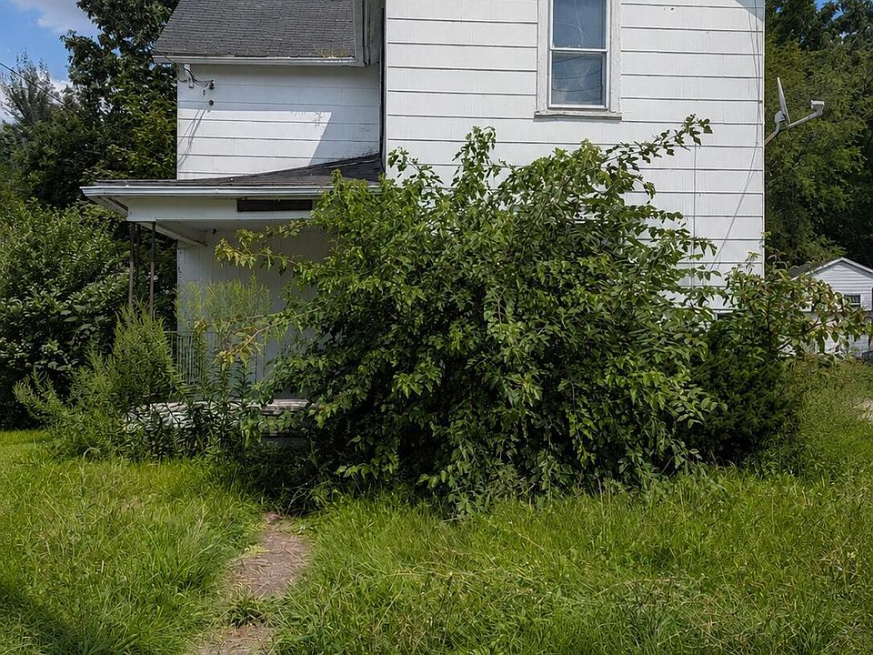1st image of 934 N Metcalf St