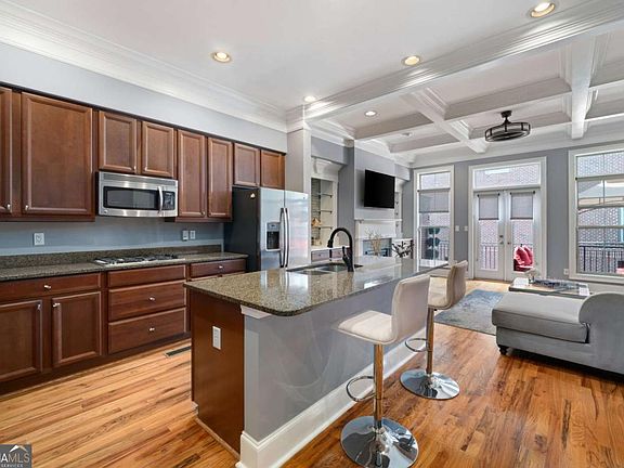 2nd image of 2566 Crescent Park Ct #634