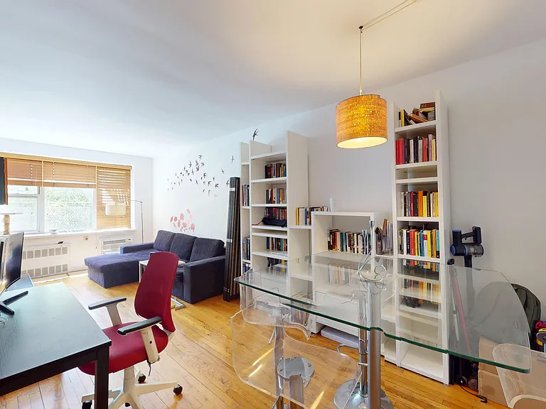 235 W 70th St #2G — Photo 3