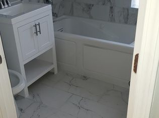 2011 W 18th St #3F, Chicago, IL 60608