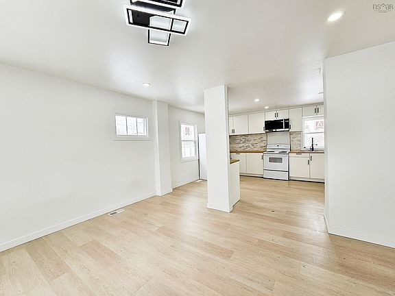 5th image of 394 Pictou Rd