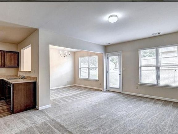 2nd image of 322 Oaktown Ct