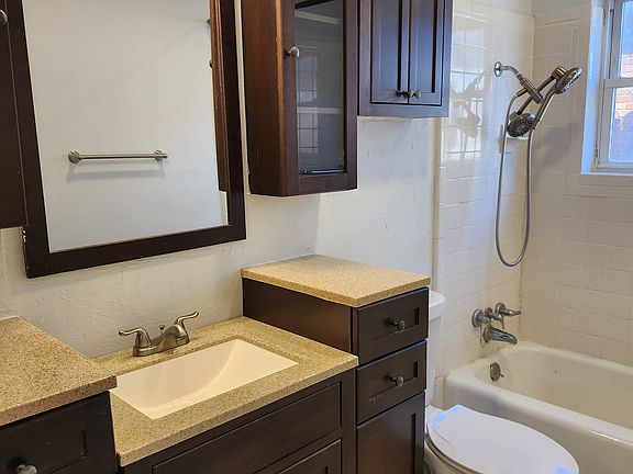 5th image of 4812 Koelsch Dr