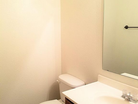5th image of 10340 Sloan Ave