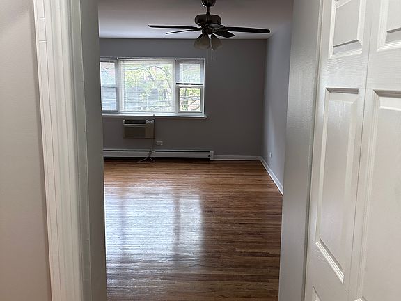 5th image of 3161 N Cambridge Ave #516aecc4c