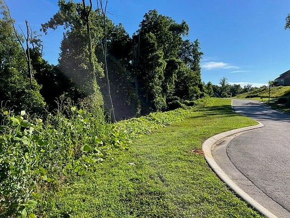 3rd image of 579 Kestrel Ln #9