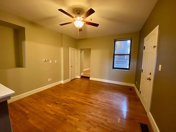 5th image of 1404 Walnut St APT 1