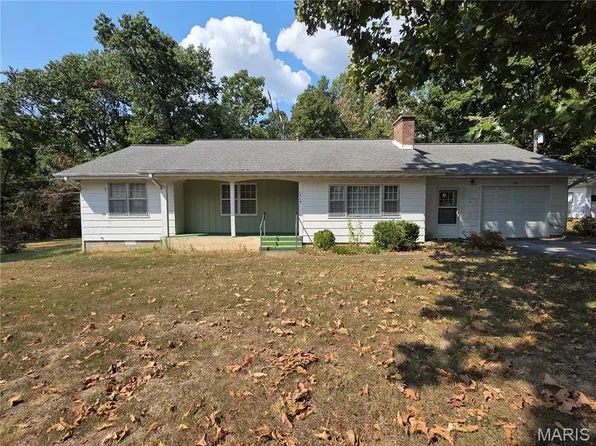 1319 Briarwood Dr, Houston, MO 65483