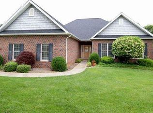 81 River Hills Place Dr, Taylorsville, NC 28681