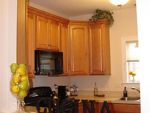 5th image of 1158 Hartford Tpke Unit 31