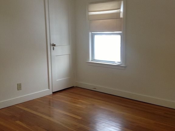 4th image of 639 Huntington Tpke
