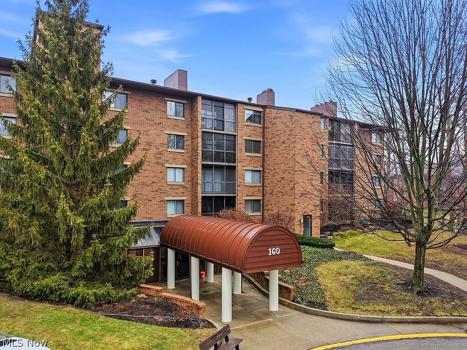 1st image of 160 Fox Hollow Dr APT 406