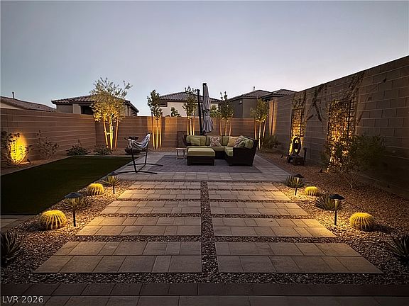 5th image of 11627 Desert Hollow Ave