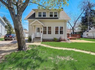 808 East St, Baraboo, WI 53913