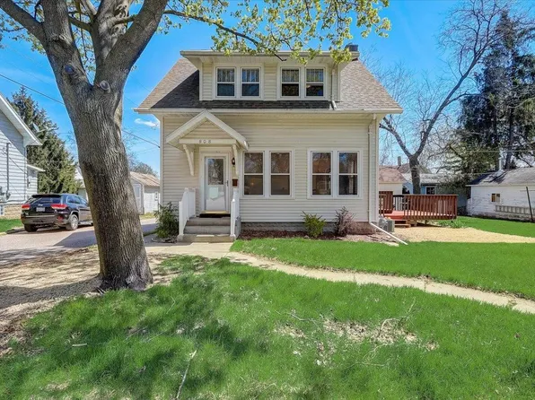 808 East STREET, Baraboo, WI 53913
